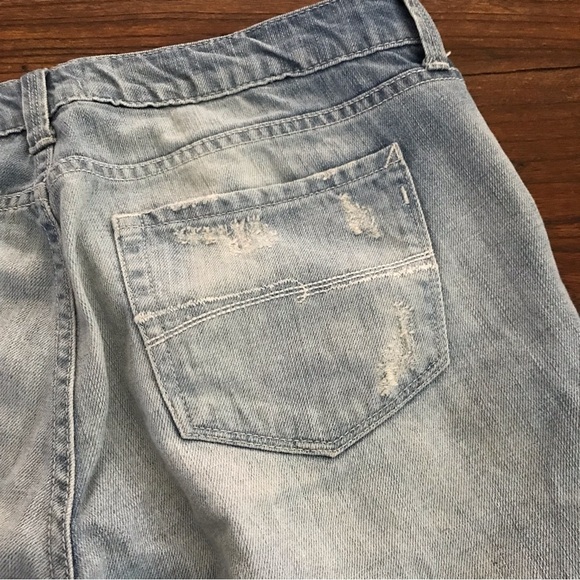 👖 2.1 Distressed Denim Jeans - Picture 12 of 16
